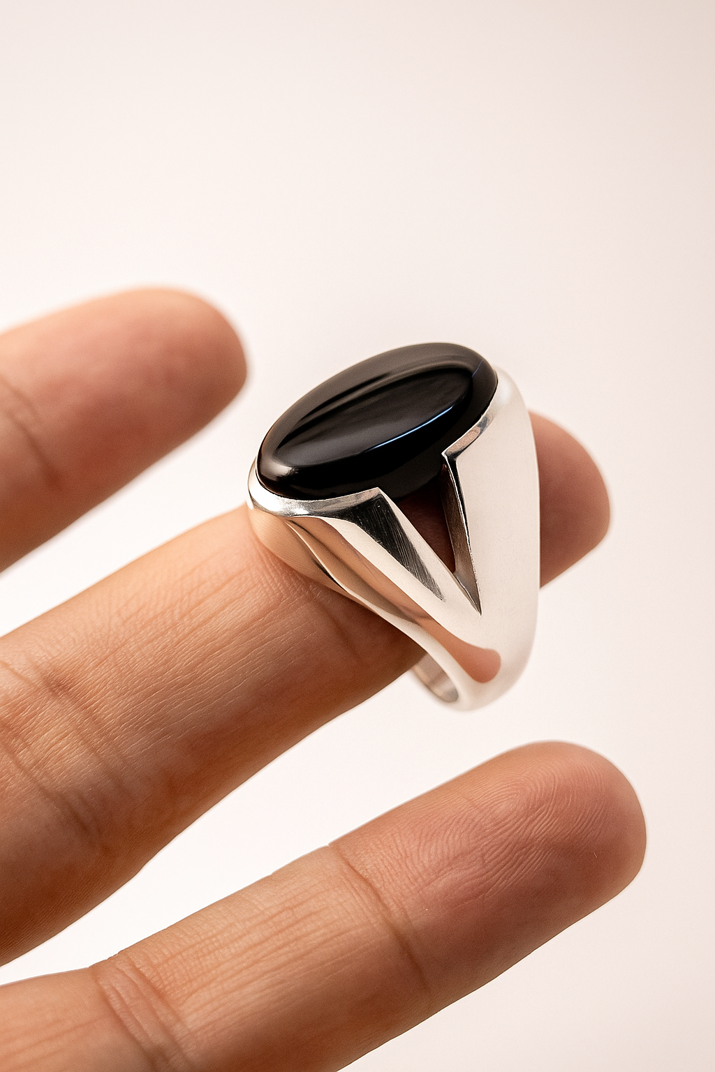 Men’s Oval Blue Onyx Silver Signet Ring – Classic Bold Minimalist Style